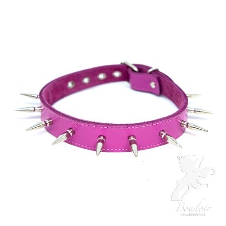 collar de pinchos rosa